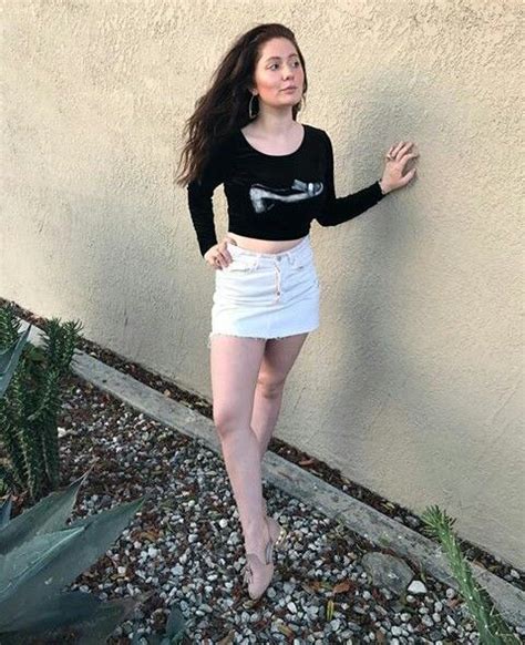 emma kennedy nudes|Emma Kenney Sexy (9 Photos)